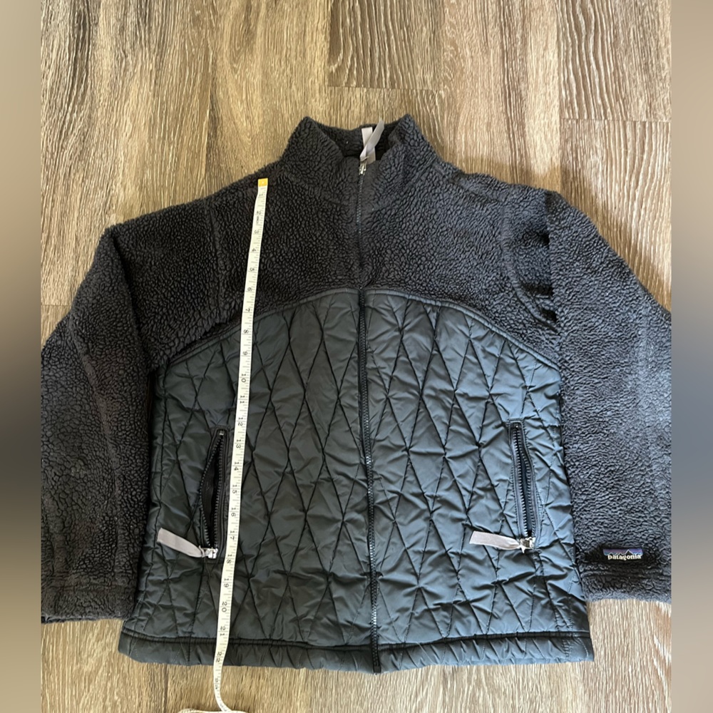 Patagonia size medium women’s jacket